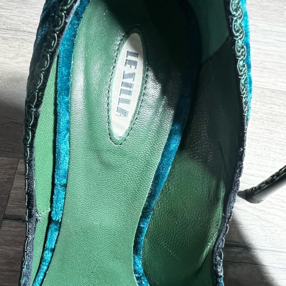 Le Silla Teal Velvet Pointed Toe Kitten Heel Pumps 37.5 - Picture 6 of 16
